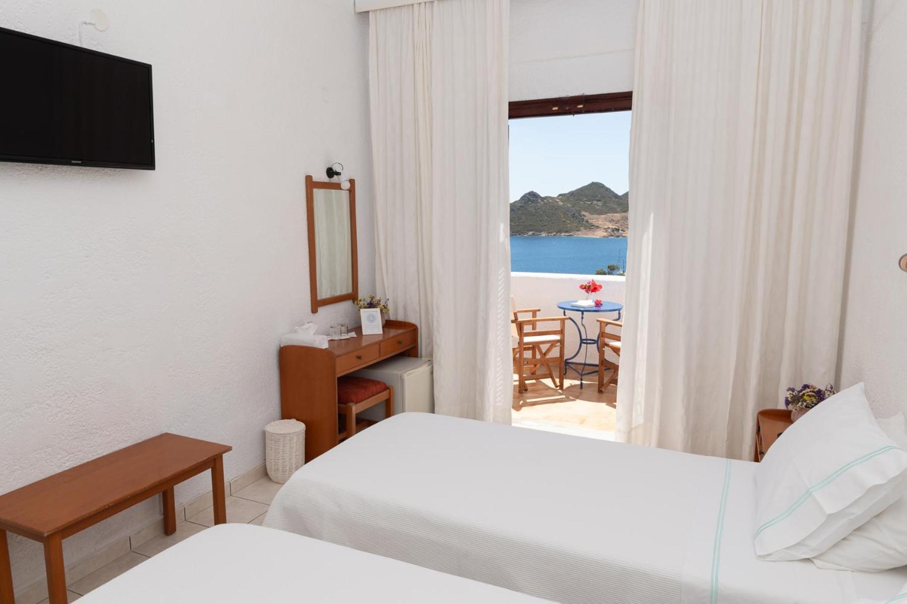 Golden Sun Hotel Patmos Екстер'єр фото
