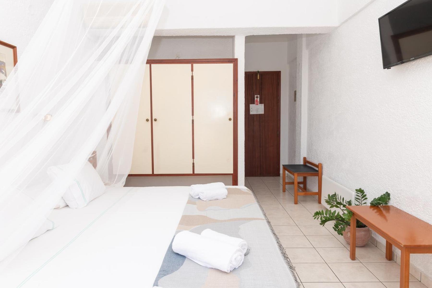 Golden Sun Hotel Patmos Екстер'єр фото