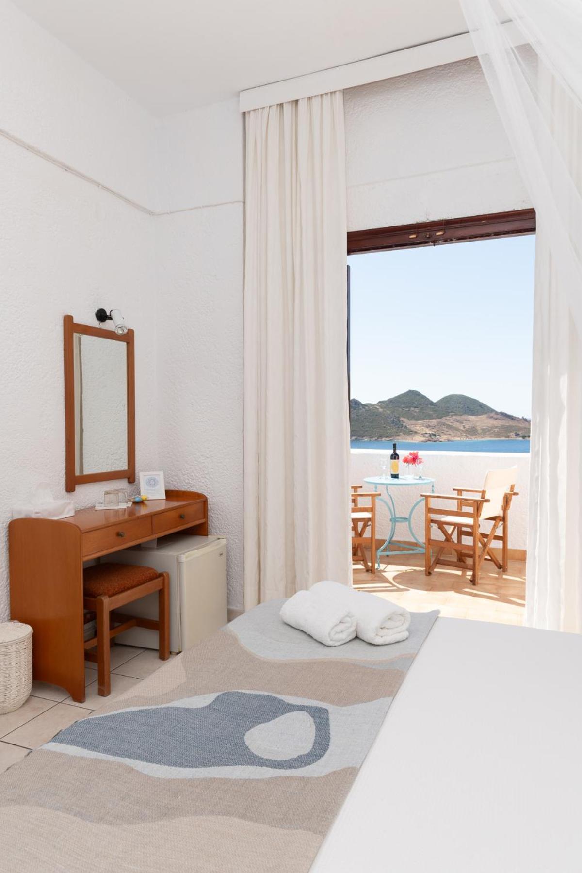 Golden Sun Hotel Patmos Екстер'єр фото